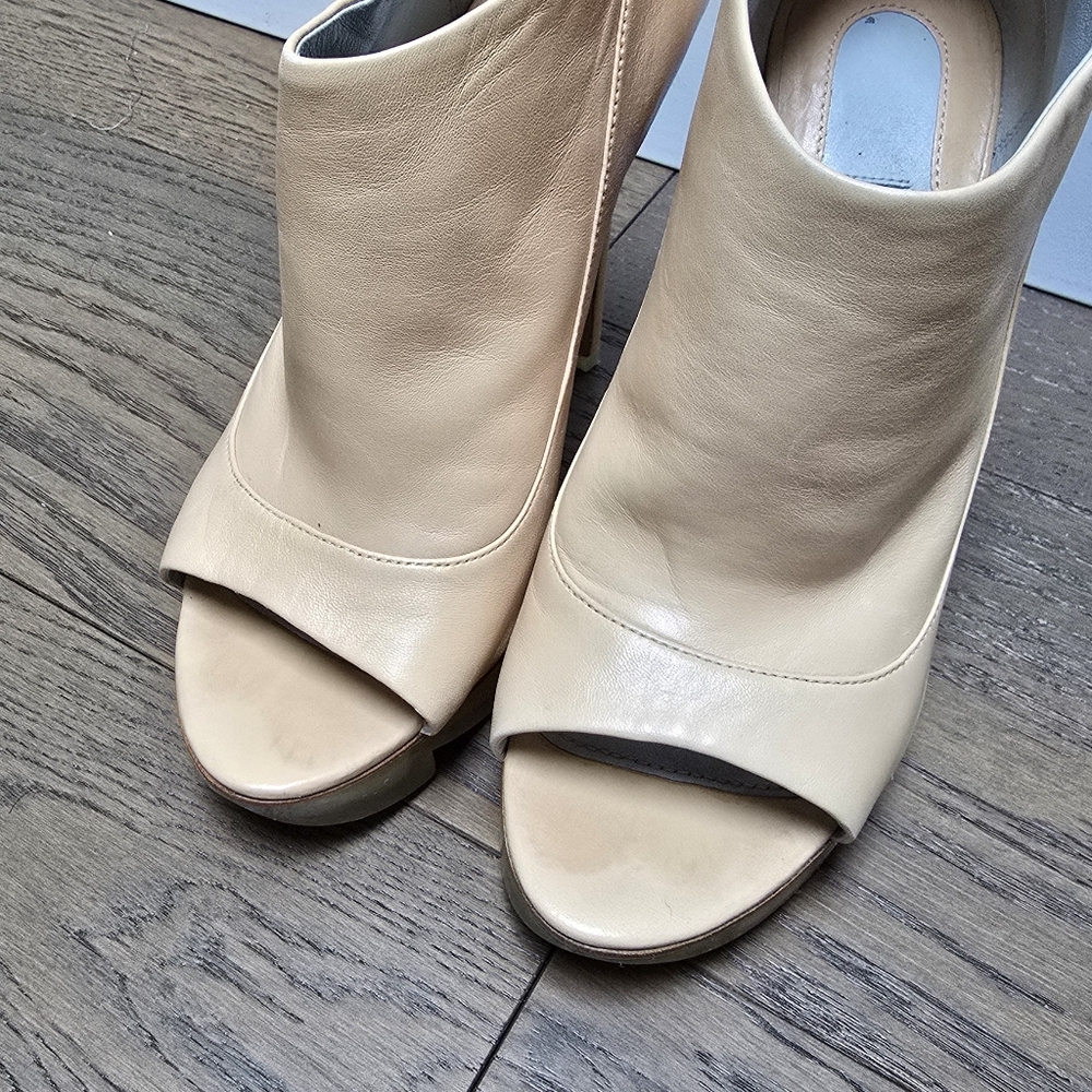 Camilla Skovgaard Open Toe Saw Tooth Platform Peep Toe Bootie in Nude - Picture 6 of 12